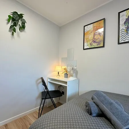 Astro - 10 Minutes To Old Town *