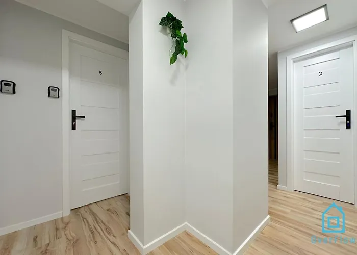 Homestay Astro - 10 Minutes To Old Town Gdansk