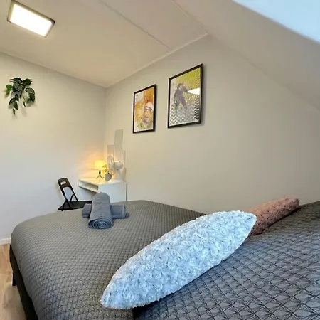 Astro - 10 Minutes To Old Town *